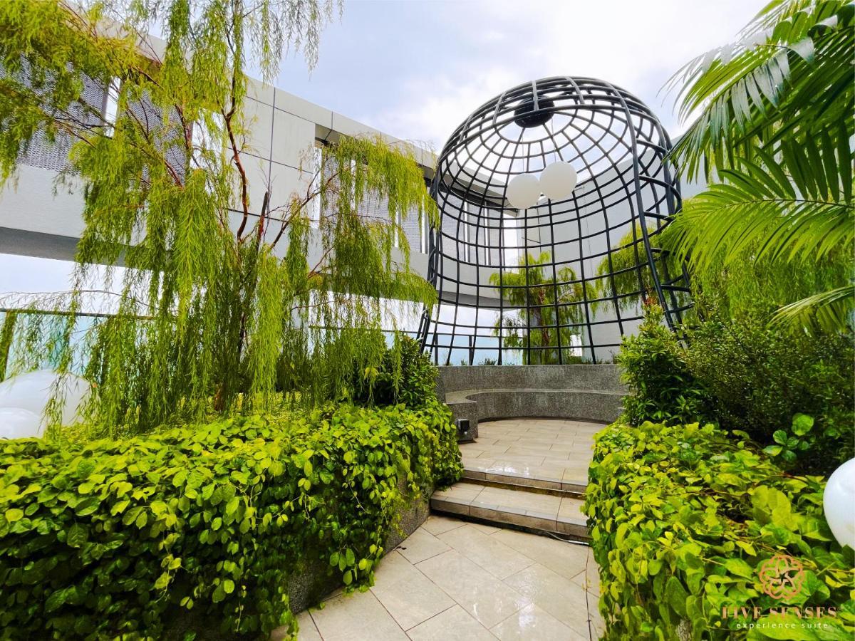 Appartamento Trion Kuala Lumpur By Five Senses Esterno foto