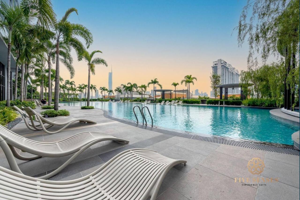 Appartamento Trion Kuala Lumpur By Five Senses Esterno foto